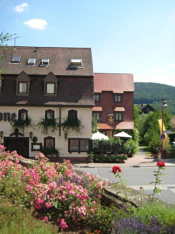 Hotel Krone Laudenbach  Экстерьер фото