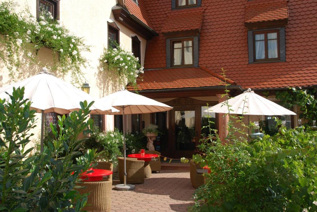 Hotel Krone Laudenbach  Экстерьер фото